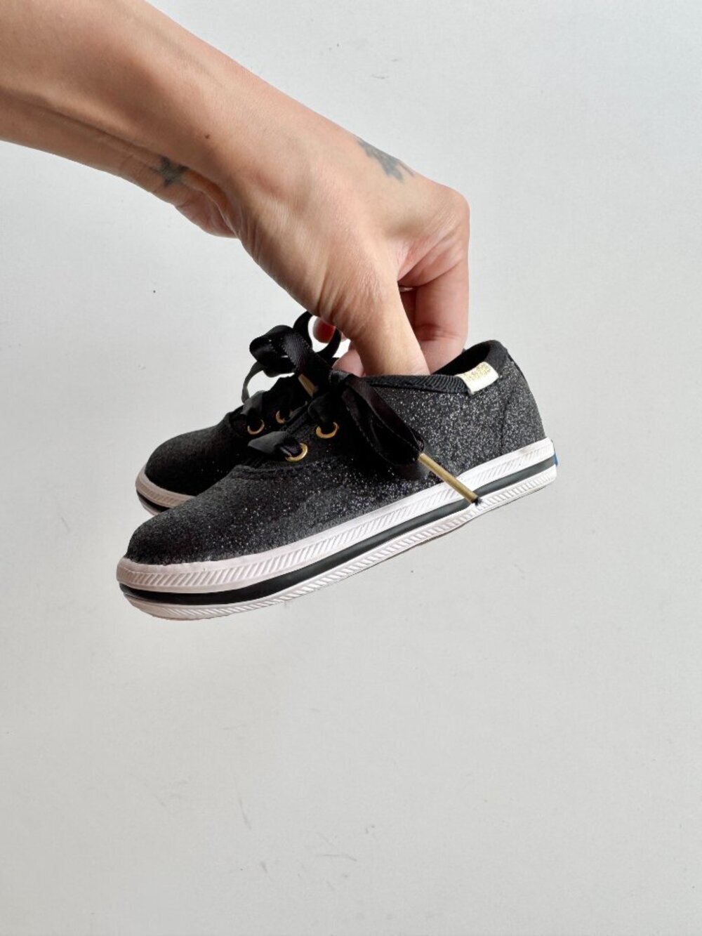 NWOB Baby KEDS x KATE SPADE Champion Glitter Crib Black Sneakers, Size 3M - Picture 5 of 9